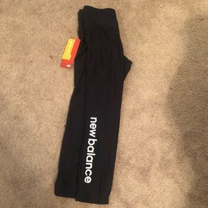 New with tags cropped New Balance Leggings